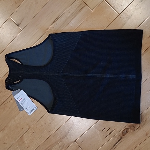 NWT Athleta Caliber Tank - Picture 8 of 10